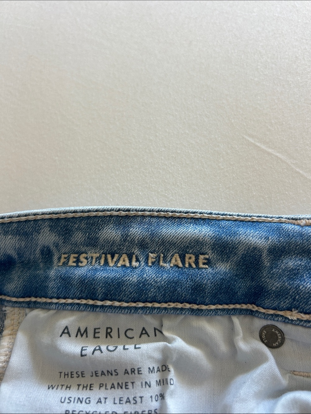 American Eagle Outfitters Light Blue Flare Jeans (Long Length) - Picture 4 of 5
